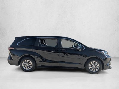 2025 Toyota Sienna LE FWD 8-Passenger (Natl)