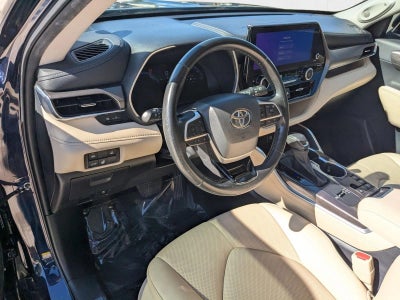 2023 Toyota Highlander Hybrid Limited AWD (Natl)