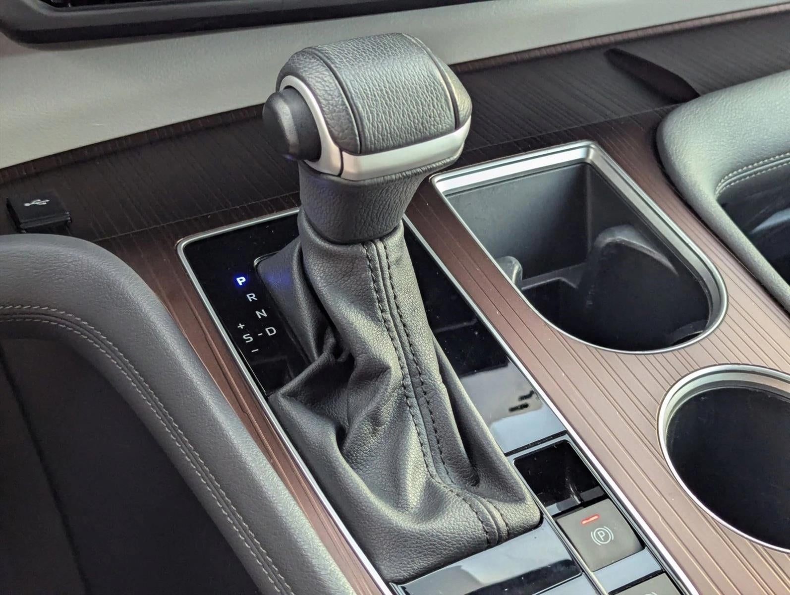 2023 Toyota Sienna XLE FWD 8-Passenger (Natl)