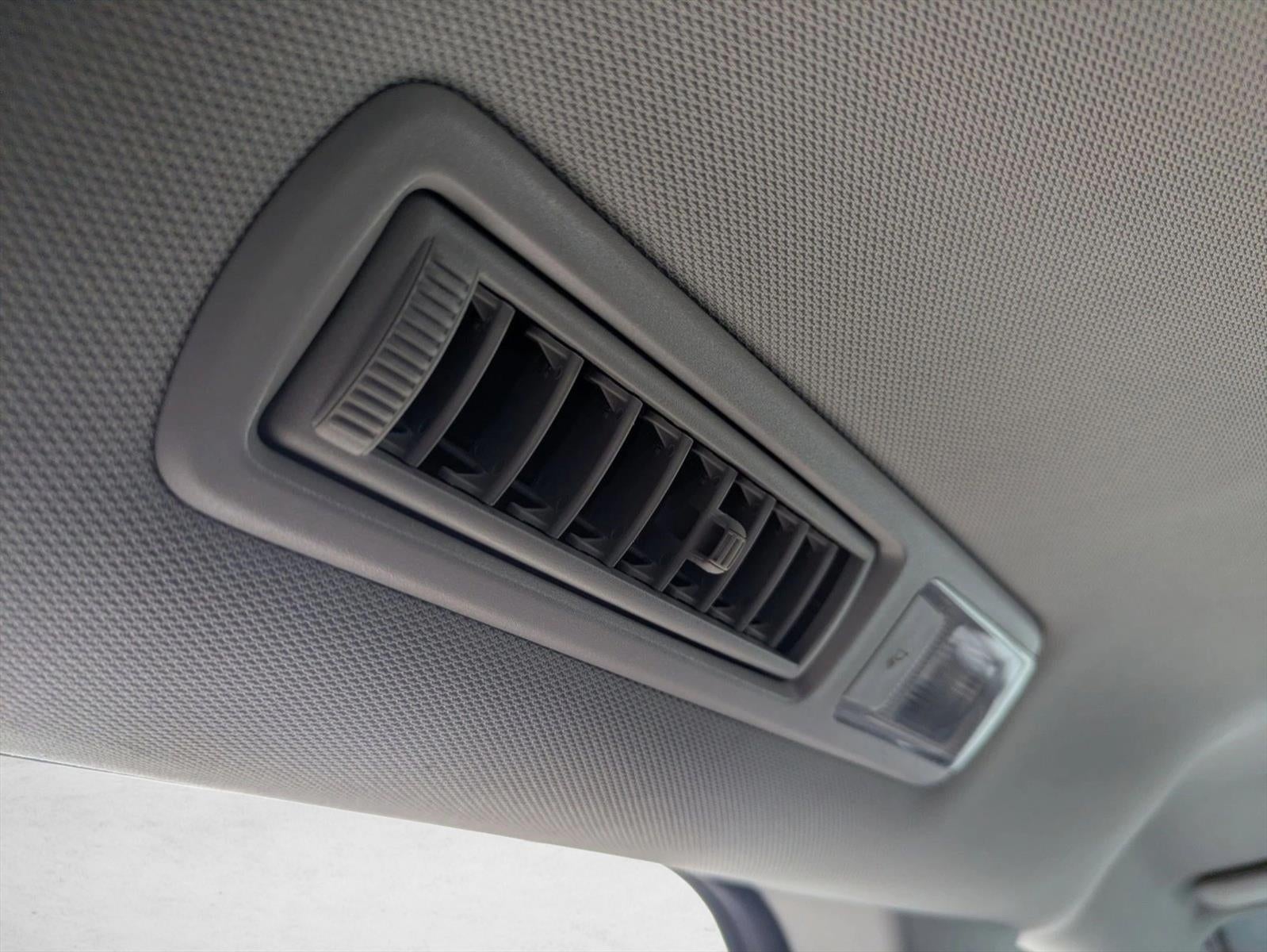 2024 Toyota Sienna XLE FWD 7-Passenger (Natl)