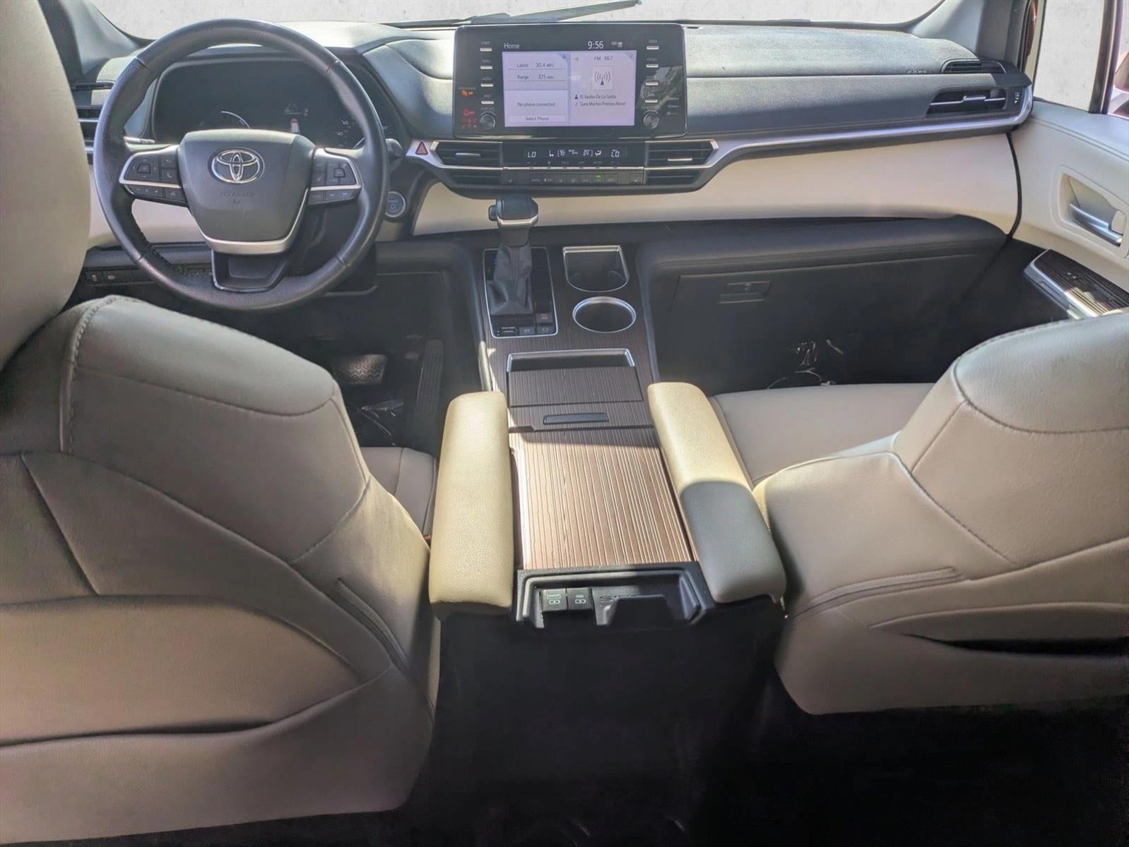 2021 Toyota Sienna XLE FWD 8-Passenger (Natl)