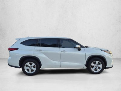 2022 Toyota Highlander LE FWD (GS)