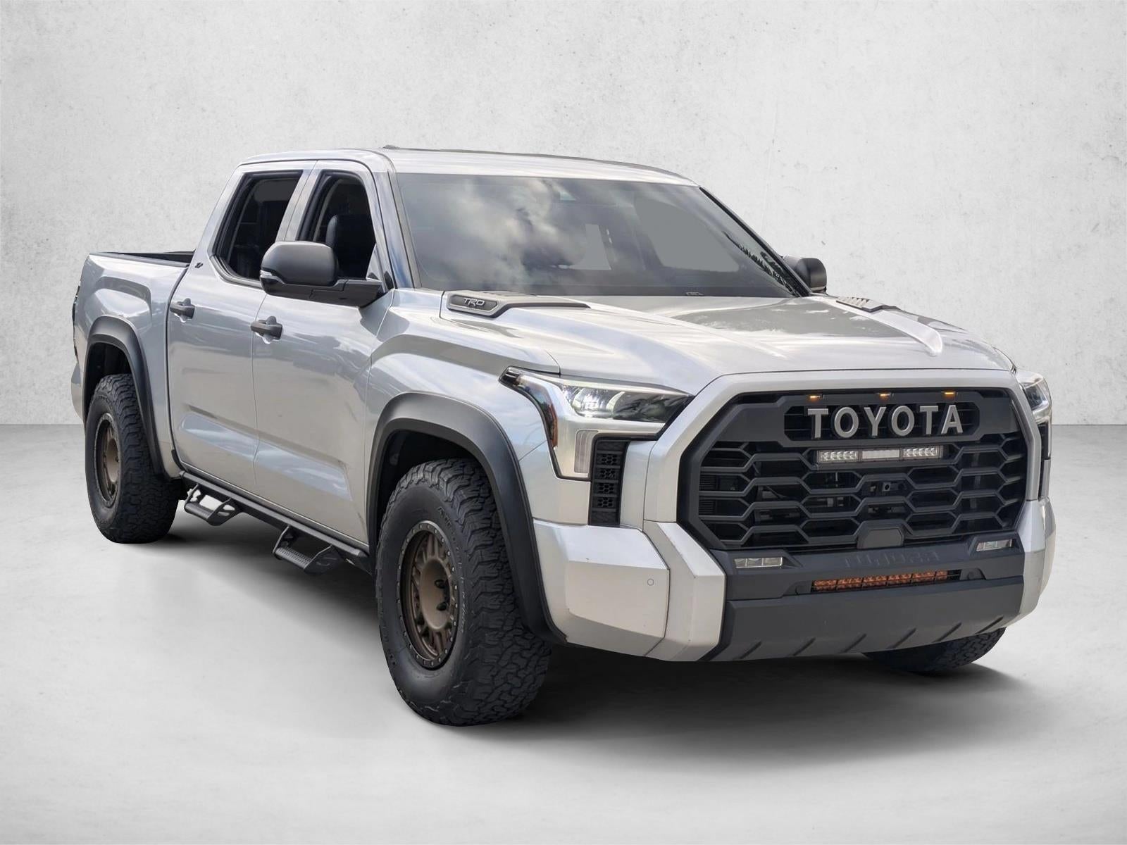 2022 Toyota Tundra 2WD 2WD SR5 CrewMax 5.5' Bed (Natl)