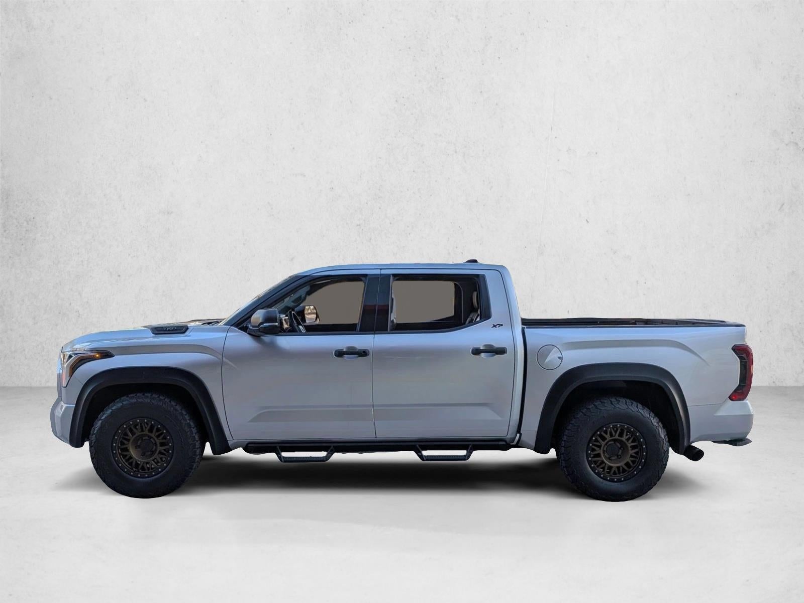2022 Toyota Tundra 2WD 2WD SR5 CrewMax 5.5' Bed (Natl)