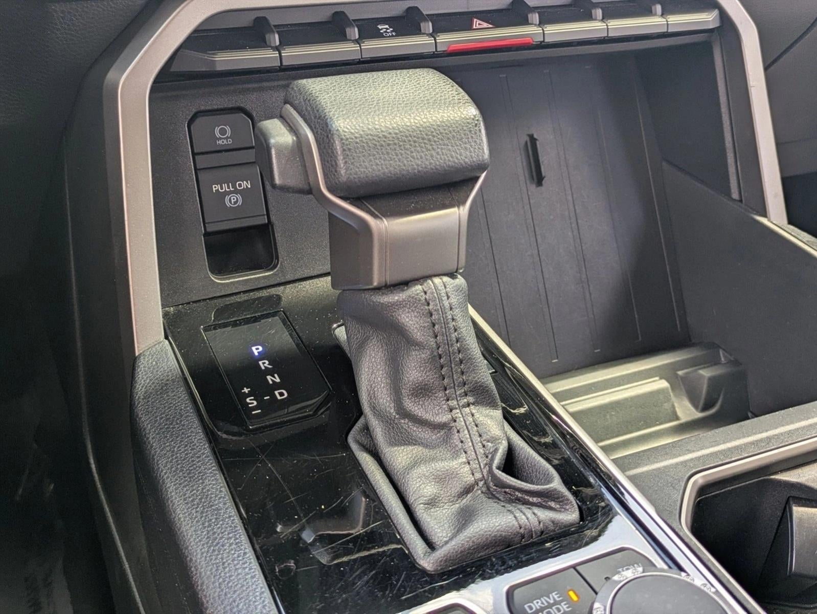 2023 Toyota Tundra 4WD 4WD SR5 CrewMax 5.5' Bed (SE)