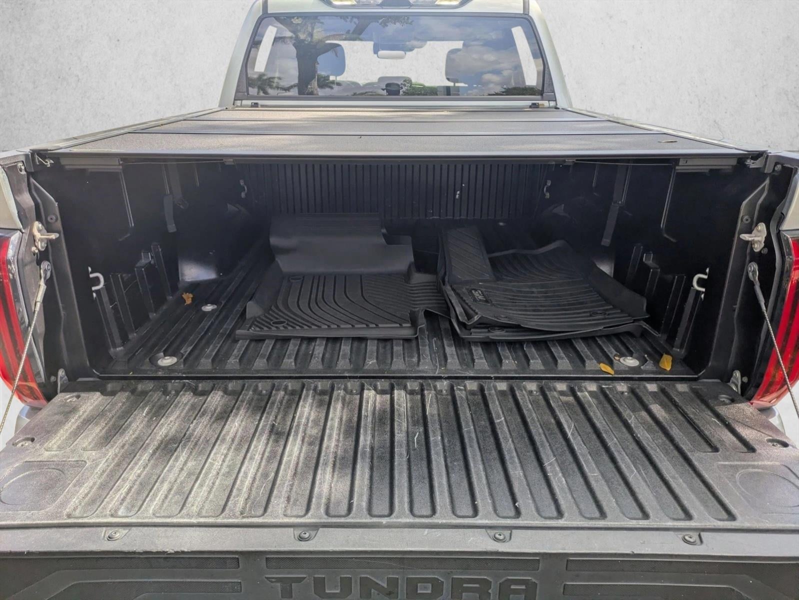 2023 Toyota Tundra 4WD 4WD SR5 CrewMax 5.5' Bed (SE)