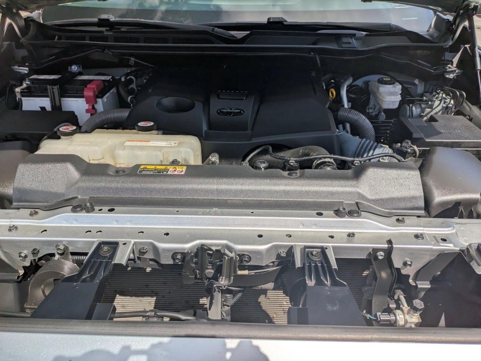 2023 Toyota Tundra 4WD 4WD SR5 CrewMax 5.5' Bed (SE)