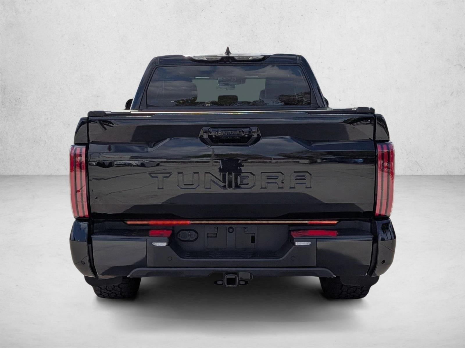 2022 Toyota Tundra 2WD 2WD Platinum CrewMax 5.5' Bed (SE)