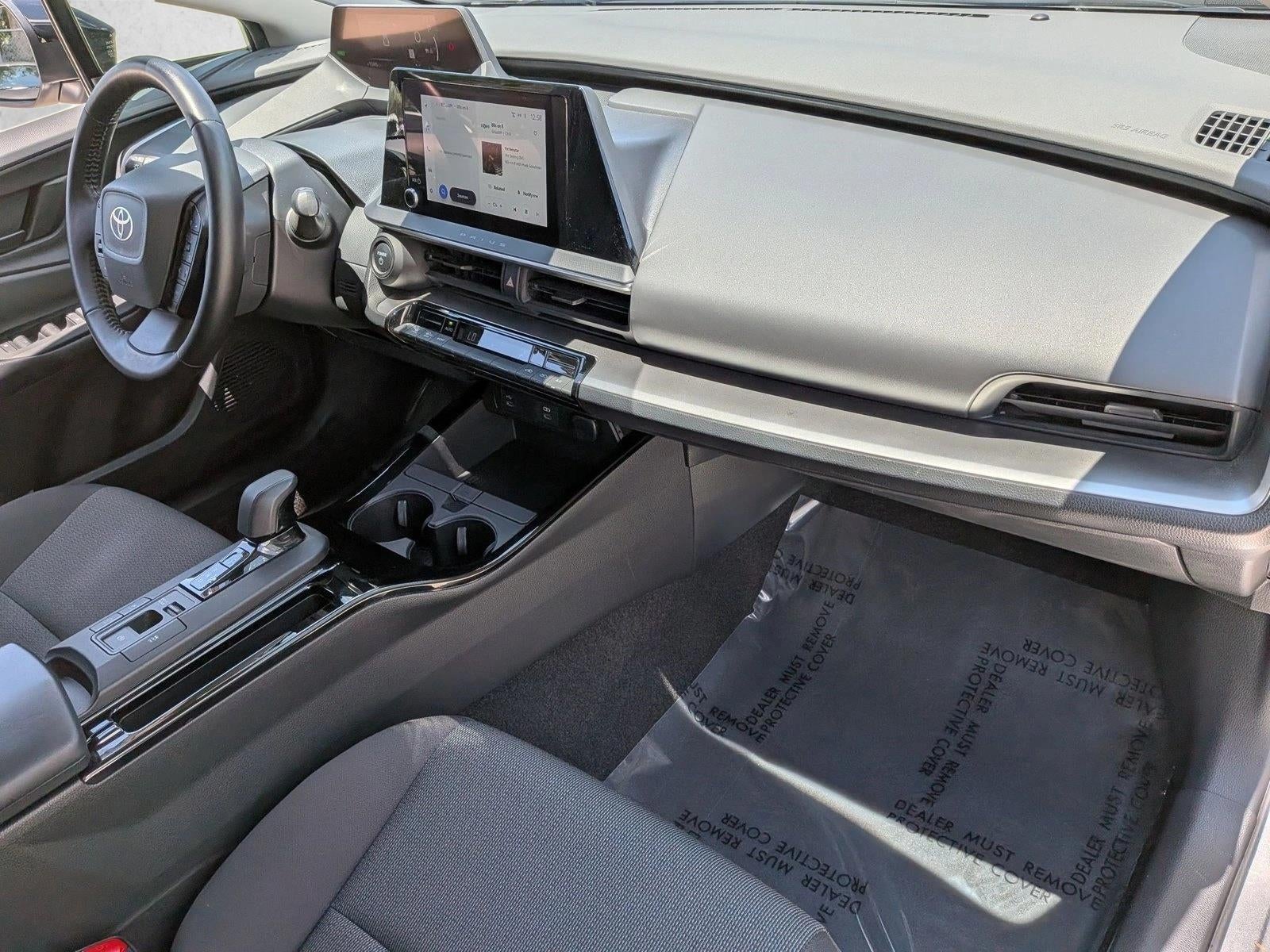 2023 Toyota Prius LE (Natl)