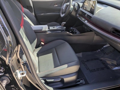 2025 Toyota Prius Plug-In Hybrid XSE (Natl)