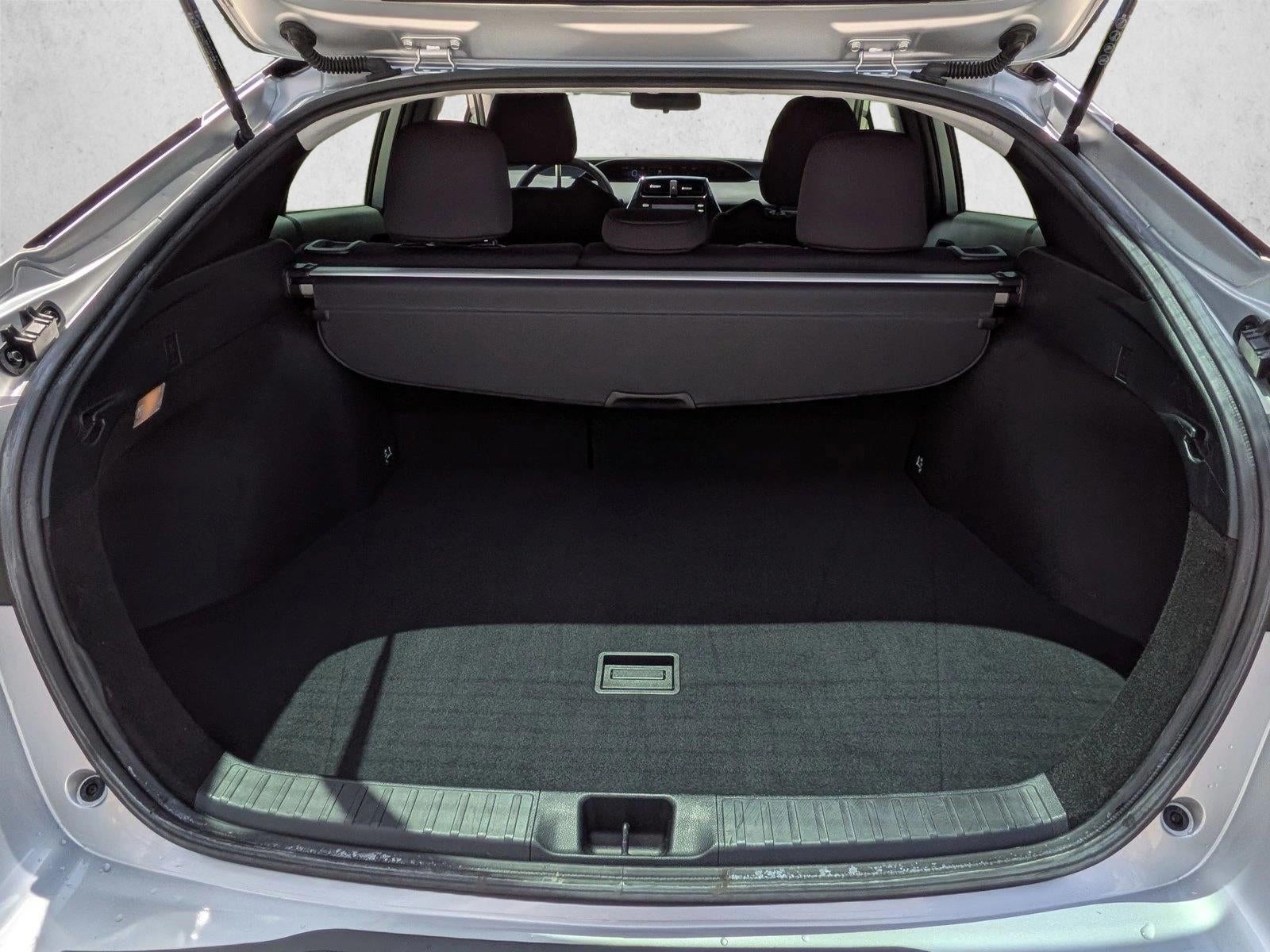 2022 Toyota Prius LE (Natl)