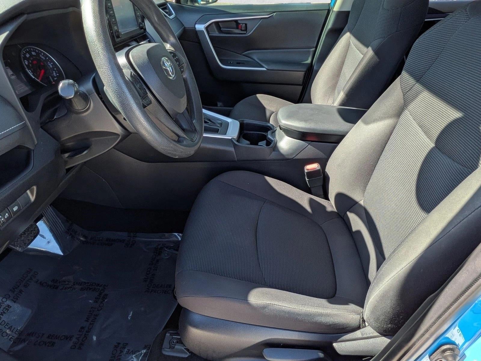2019 Toyota RAV4 LE FWD (GS)