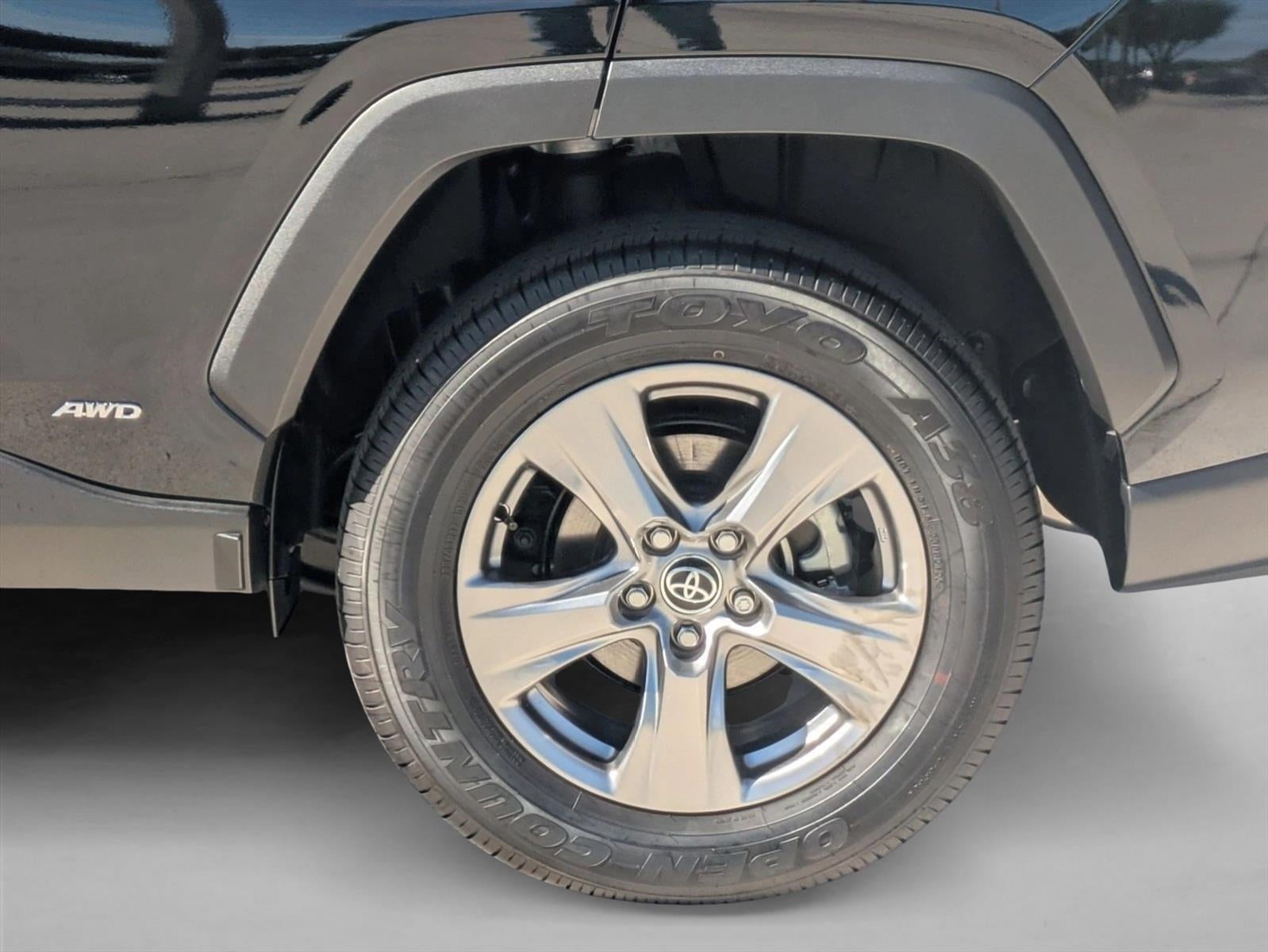 2025 Toyota RAV4 Hybrid LE AWD (Natl)