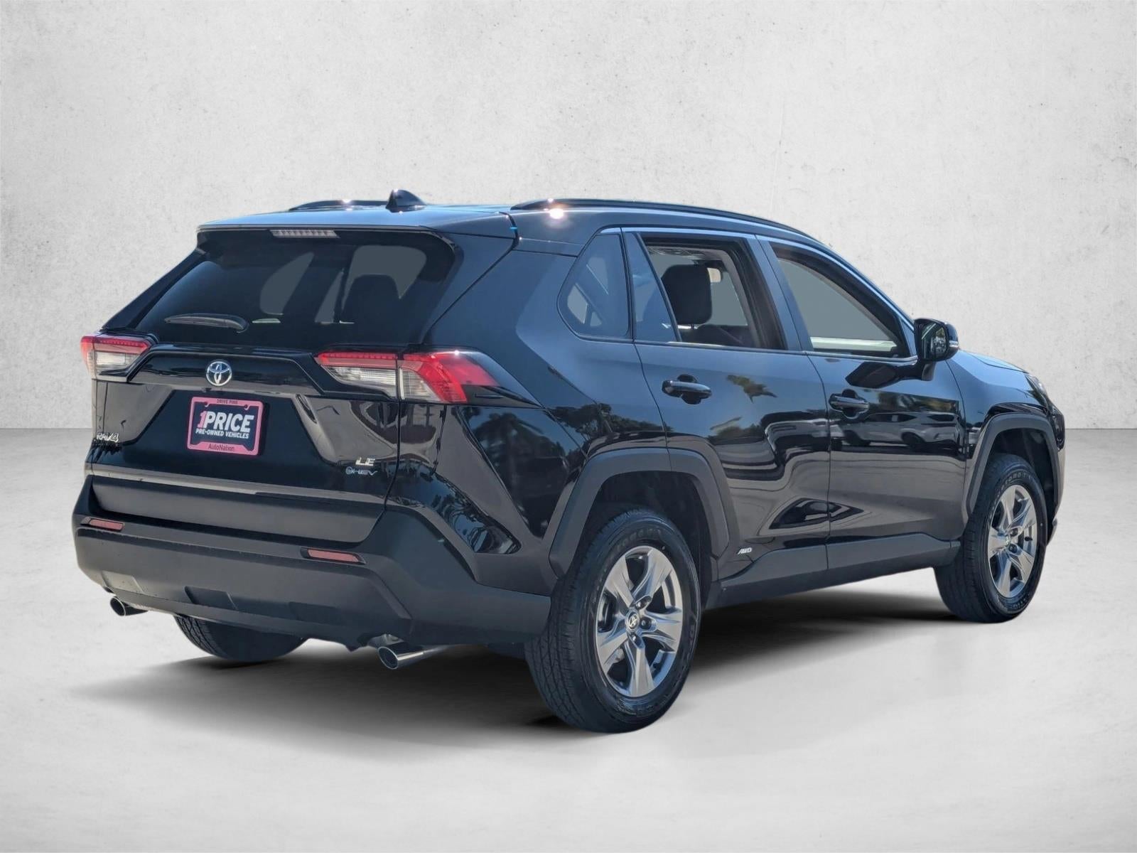 2025 Toyota RAV4 Hybrid LE AWD (Natl)