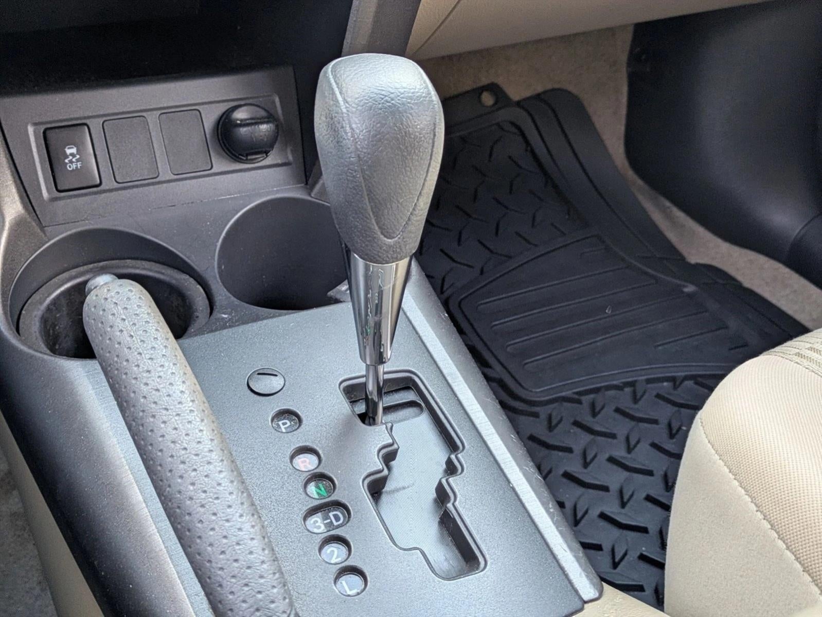 2010 Toyota RAV4 FWD 4dr 4-cyl 4-Spd AT (Natl)