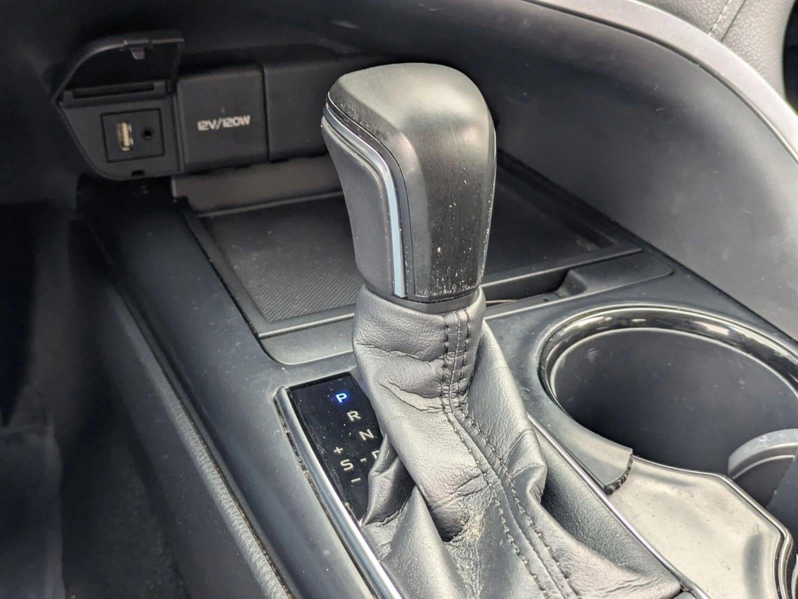 2018 Toyota Camry SE Auto (SE)