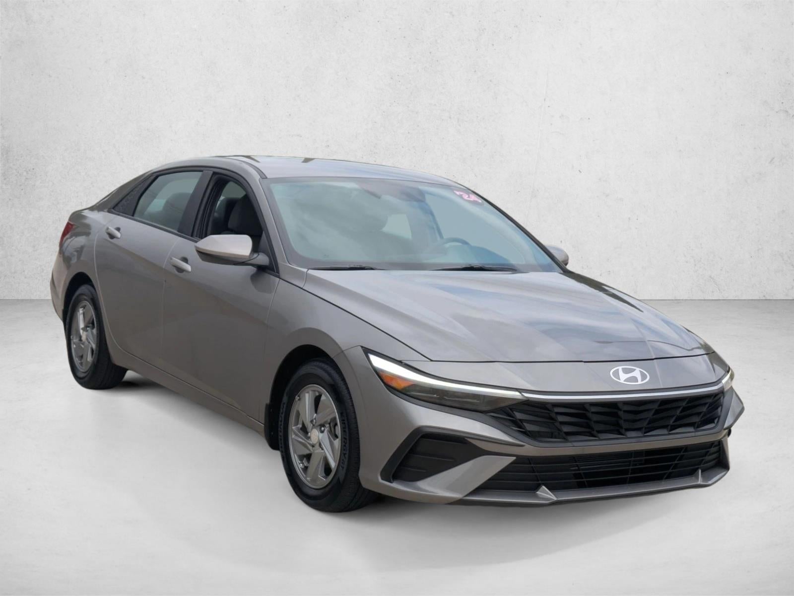 2024 Hyundai ELANTRA SE IVT