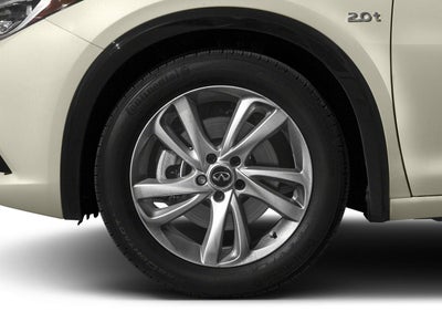 2018 INFINITI QX30 Luxury FWD