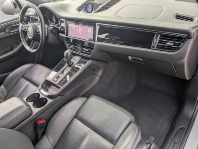 2022 Porsche Macan AWD