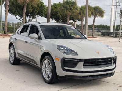 2022 Porsche Macan AWD