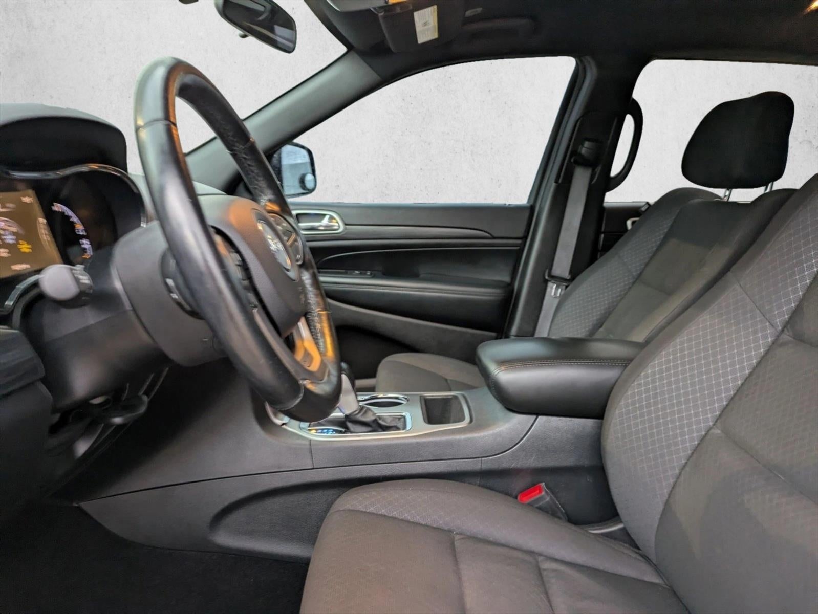 2020 Jeep Grand Cherokee Laredo E 4x2