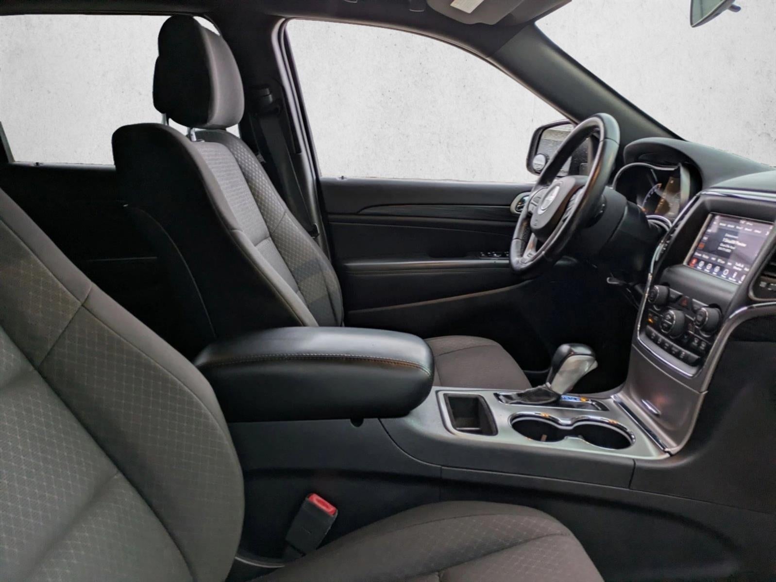 2020 Jeep Grand Cherokee Laredo E 4x2