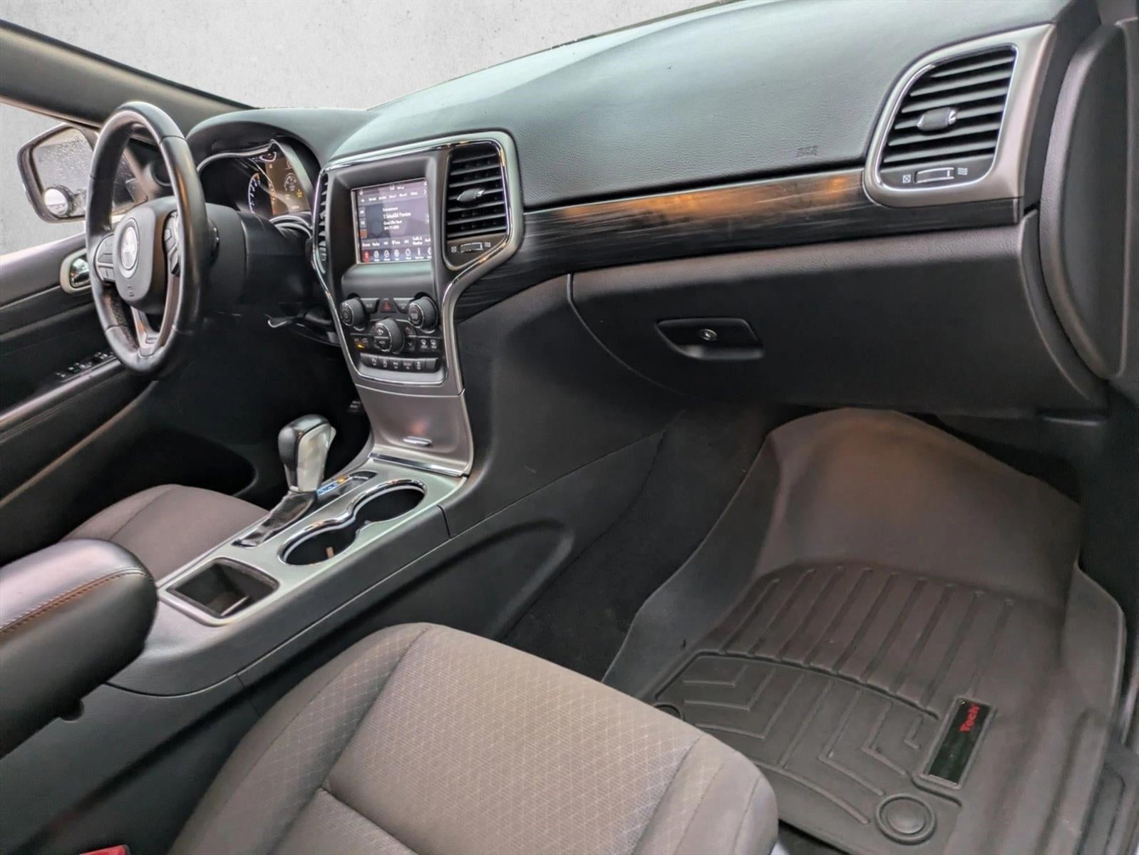 2020 Jeep Grand Cherokee Laredo E 4x2