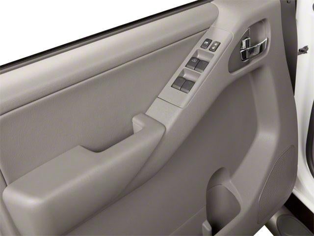 2012 Nissan Frontier 2WD Crew Cab SWB Auto SV