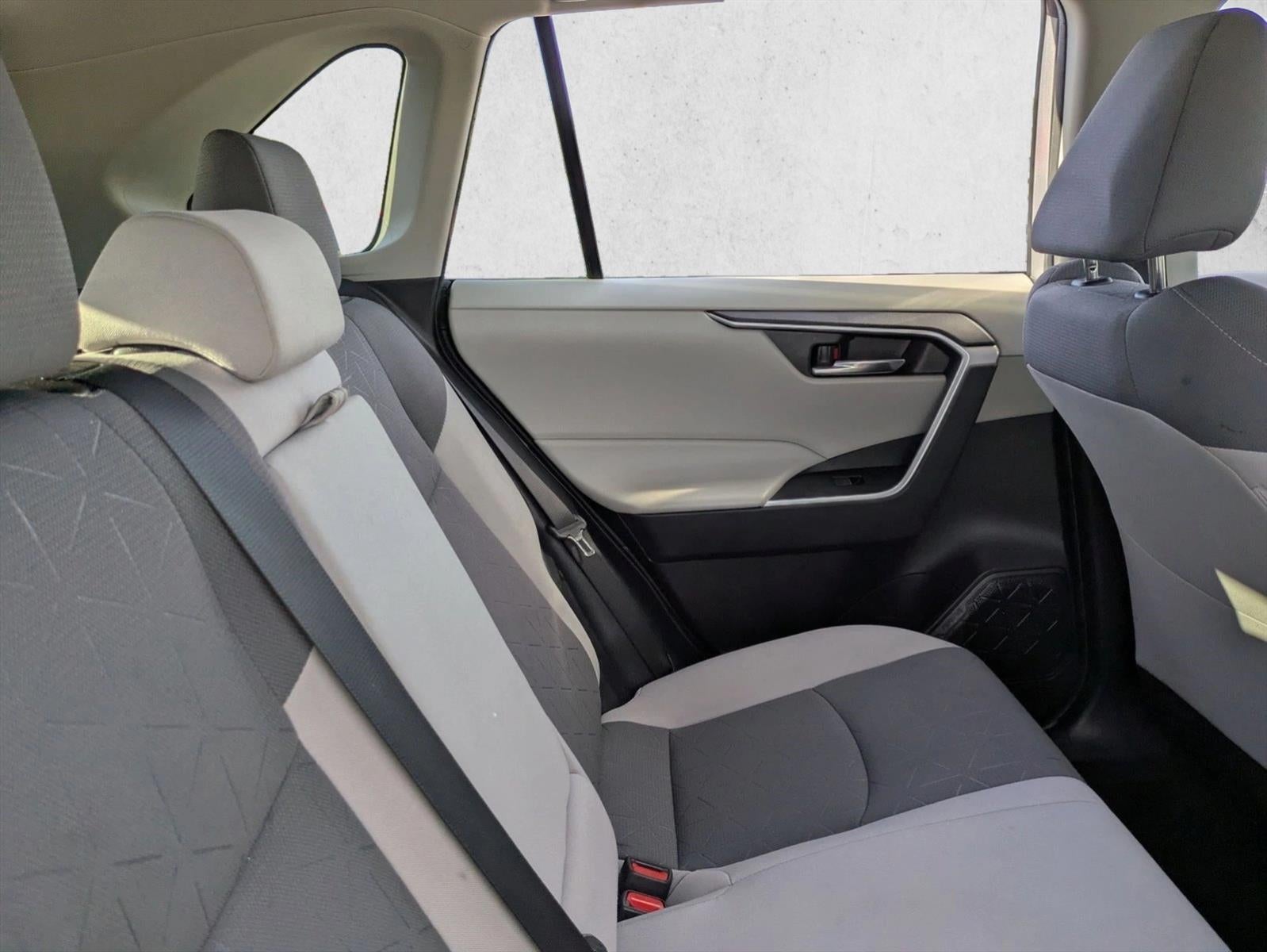 2022 Toyota RAV4 XLE FWD (GS)