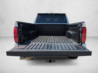 2024 Toyota Tacoma 2WD 2WD SR5 Double Cab 5' Bed AT (SE)