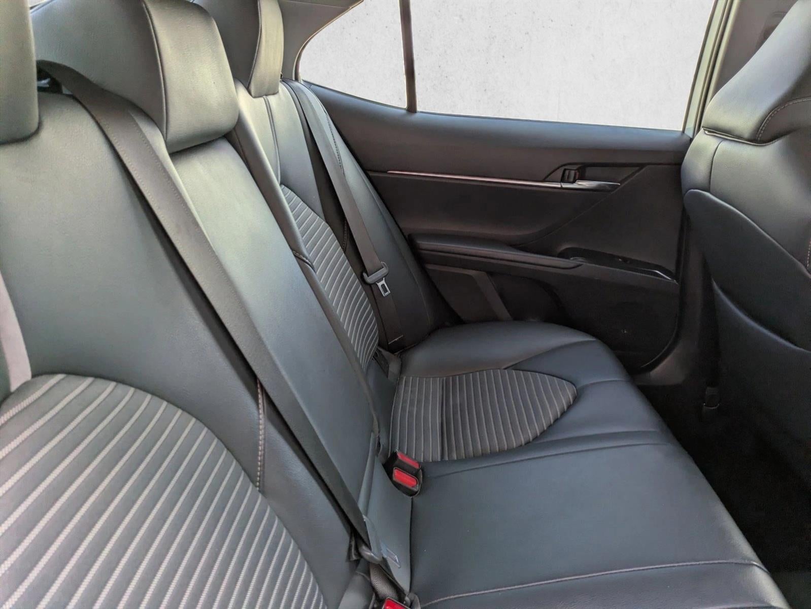 2019 Toyota Camry SE Auto (SE)