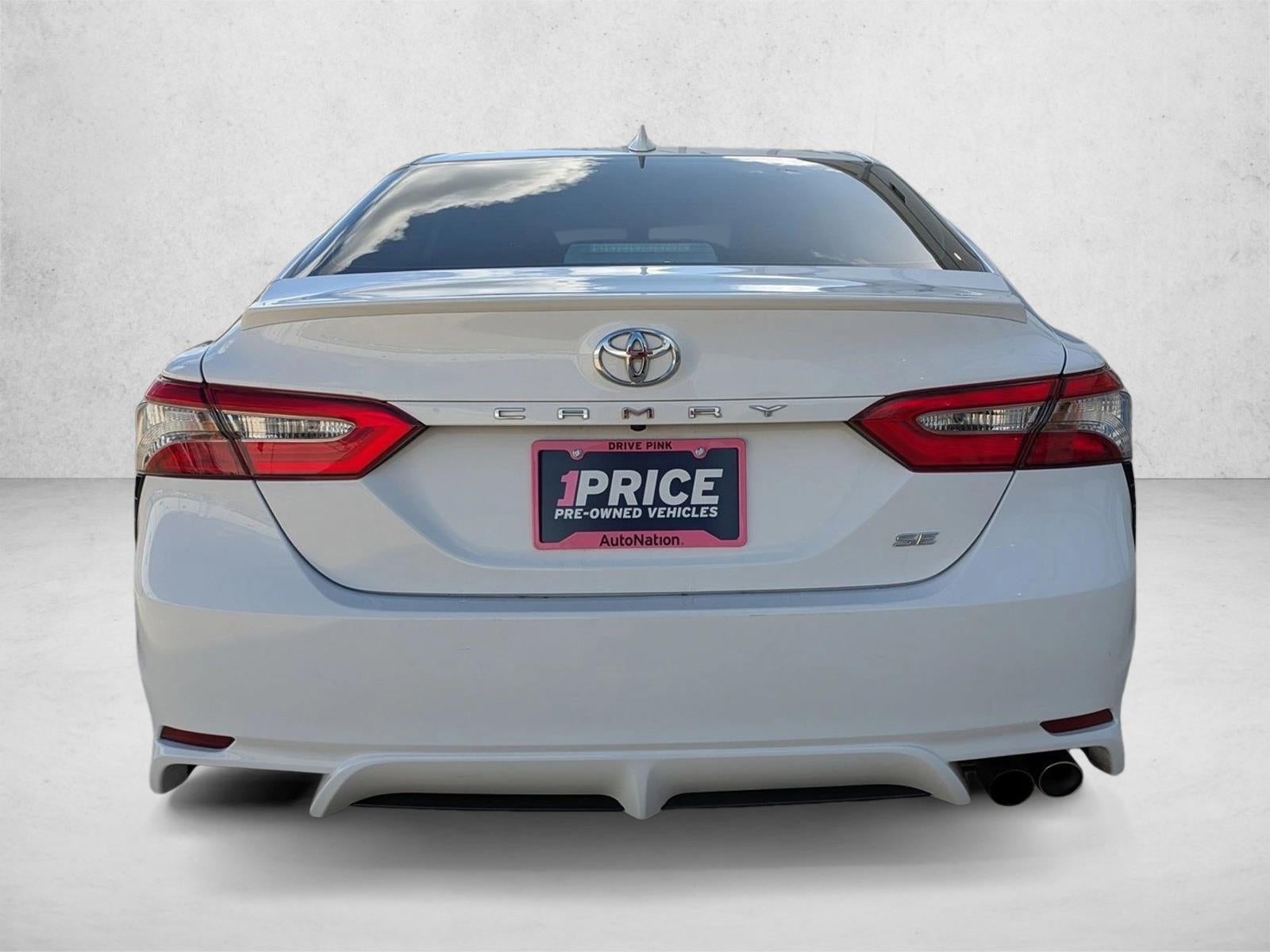 2019 Toyota Camry SE Auto (SE)