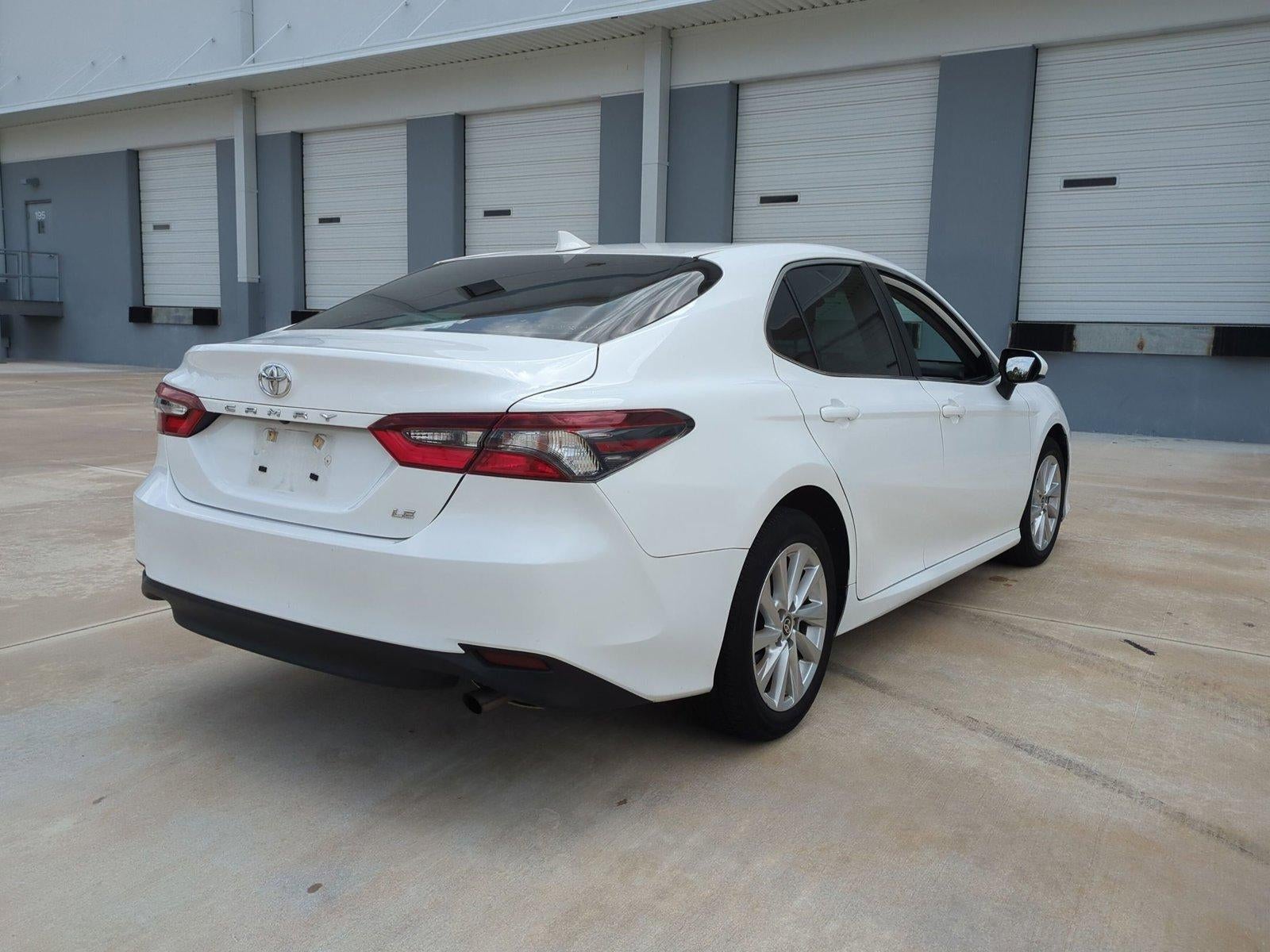 2023 Toyota Camry LE Auto (SE)