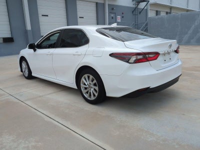 2023 Toyota Camry LE Auto (SE)
