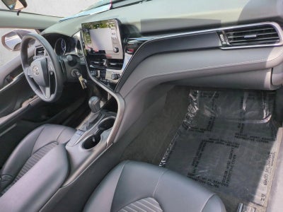 2023 Toyota Camry SE Auto (SE)