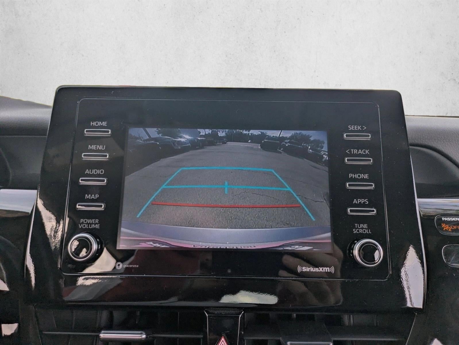 2022 Toyota Camry SE Auto (SE)