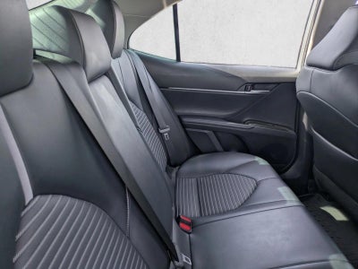 2022 Toyota Camry SE Auto (SE)