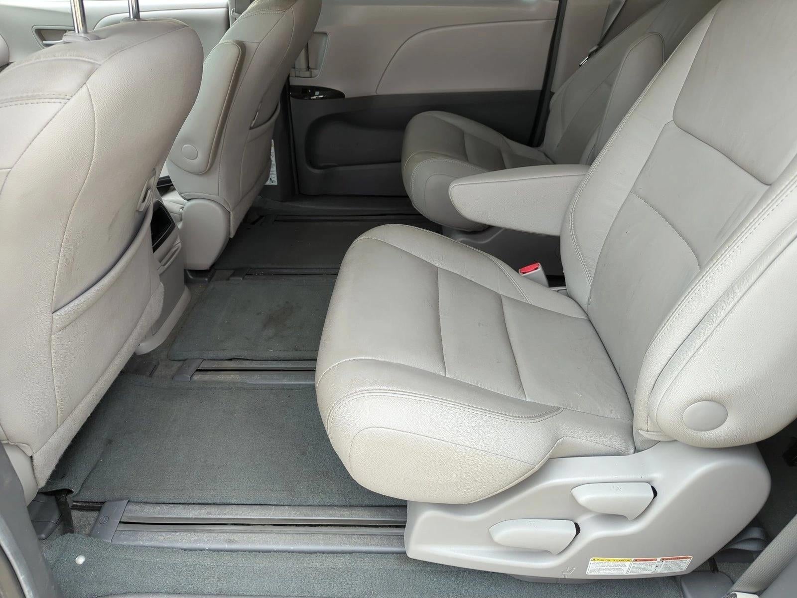 2015 Toyota Sienna 5dr 7-Pass Van XLE AWD (Natl)