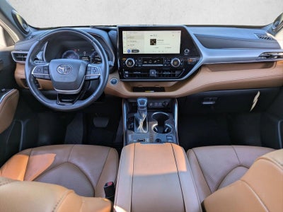 2024 Toyota Highlander Hybrid Platinum AWD (Natl)