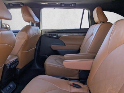 2024 Toyota Highlander Hybrid Platinum AWD (Natl)