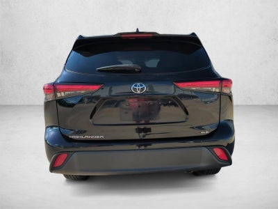 2023 Toyota Highlander XLE FWD (Natl)