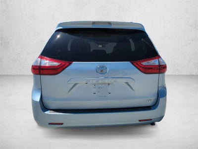 2015 Toyota Sienna 5dr 8-Pass Van LE FWD (Natl)
