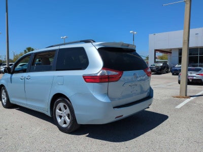 2015 Toyota Sienna 5dr 8-Pass Van LE FWD (Natl)