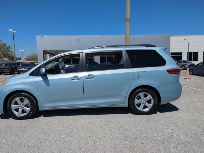 2015 Toyota Sienna 5dr 8-Pass Van LE FWD (Natl)