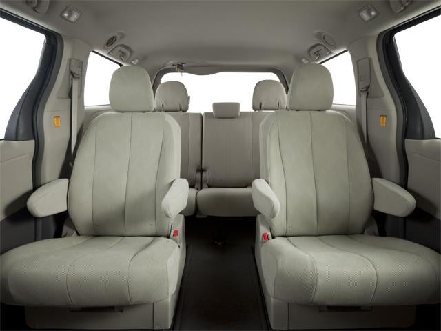 2011 Toyota Sienna 5dr 8-Pass Van V6 LE FWD (Natl)