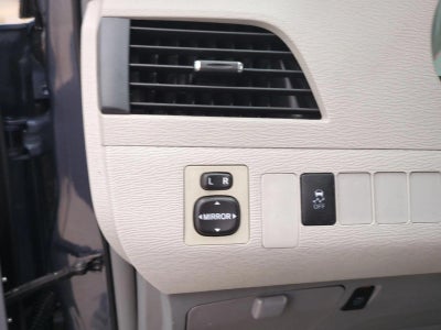 2014 Toyota Sienna 5dr 8-Pass Van V6 LE FWD (Natl)