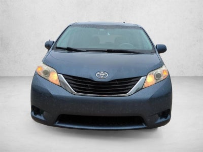 2014 Toyota Sienna 5dr 8-Pass Van V6 LE FWD (Natl)