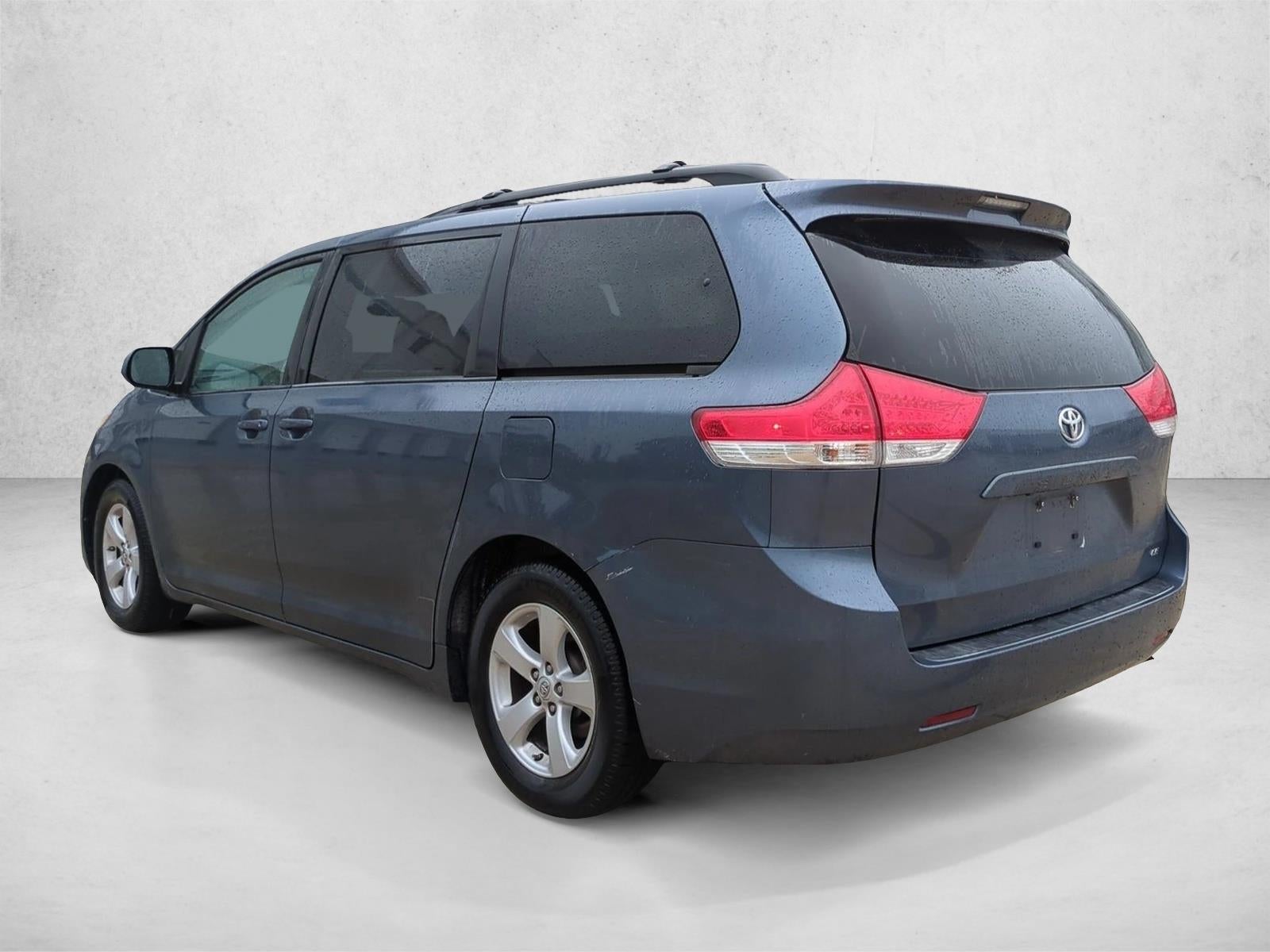 2014 Toyota Sienna 5dr 8-Pass Van V6 LE FWD (Natl)