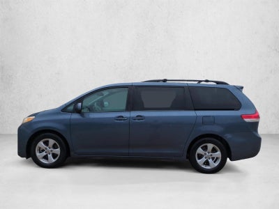 2014 Toyota Sienna 5dr 8-Pass Van V6 LE FWD (Natl)
