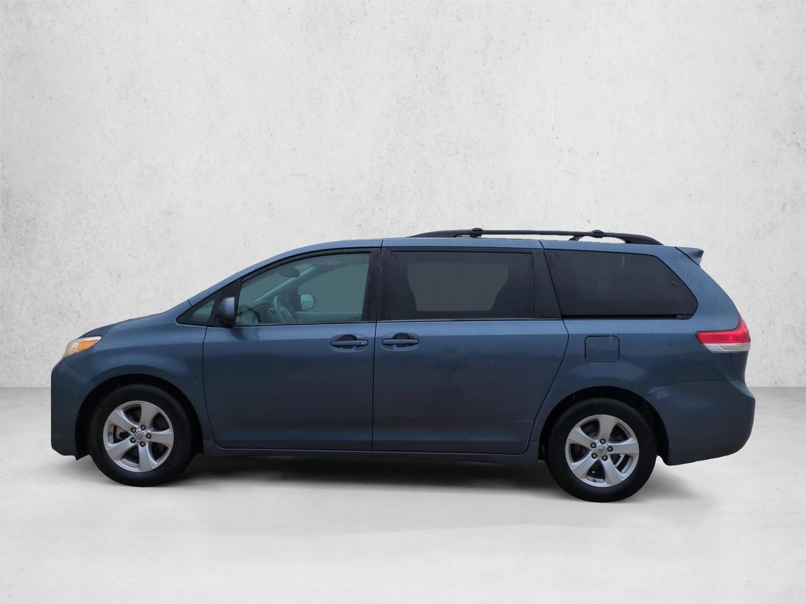 2014 Toyota Sienna 5dr 8-Pass Van V6 LE FWD (Natl)